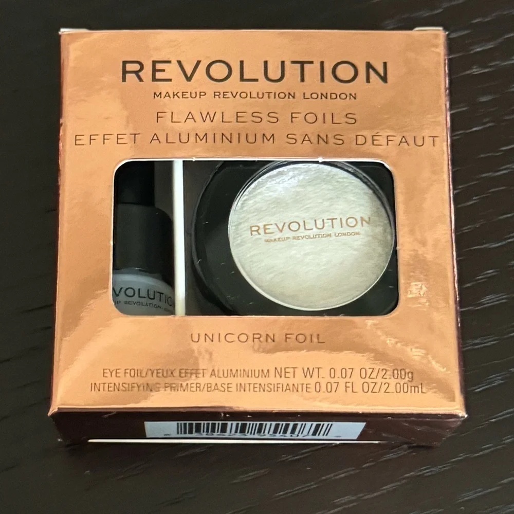 NIB Bundle – 2 Makeup Revolution Flawless Foils Eyeshadows: Rose Gold + Unicorn